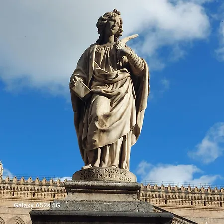 Luxury Cathedral Apartments Palermo Buitenkant foto