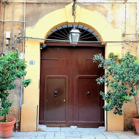 Luxury Cathedral Apartments Palermo Buitenkant foto